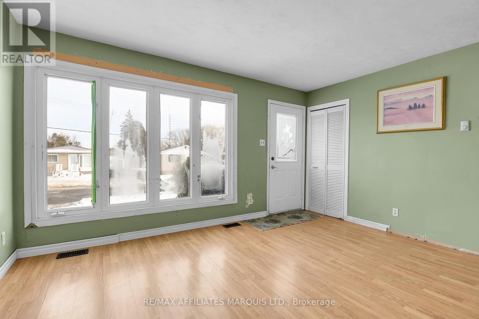 418 Dominion Street, North Glengarry, ON - Indoor Photo Showing Other Room