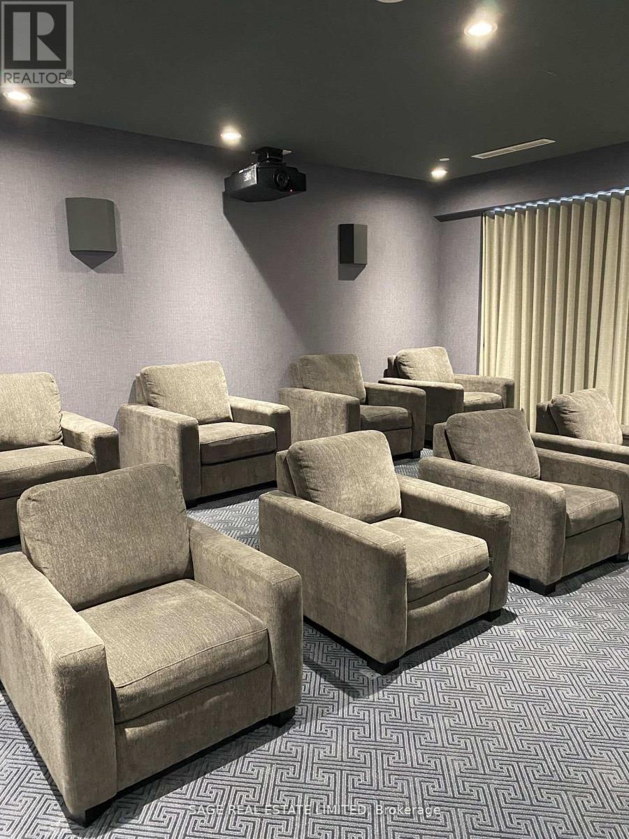 202 - 20 Blue Jays Way, Toronto, ON - Indoor