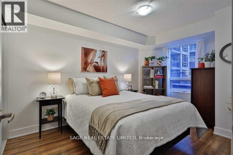 202 - 20 Blue Jays Way, Toronto, ON - Indoor Photo Showing Bedroom