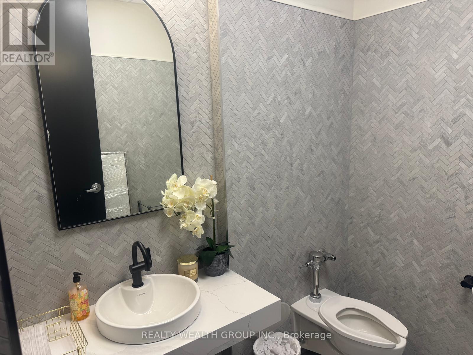 2Nd Floor - 1135 Stellar Drive, Newmarket, ON