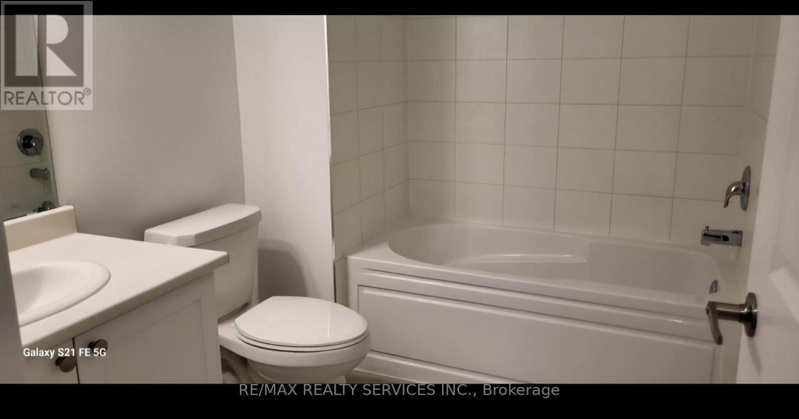 55 Melmar Street, Brampton, ON - Indoor Photo Showing Bathroom