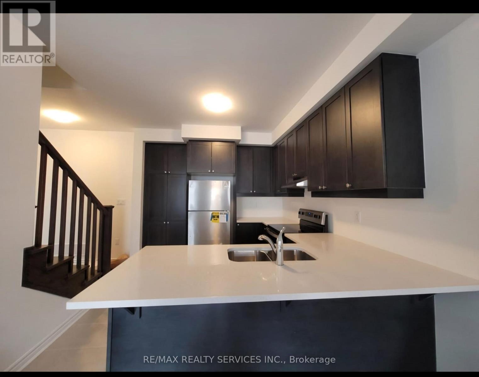 55 Melmar Street, Brampton, ON - Indoor Photo Showing Kitchen With Double Sink