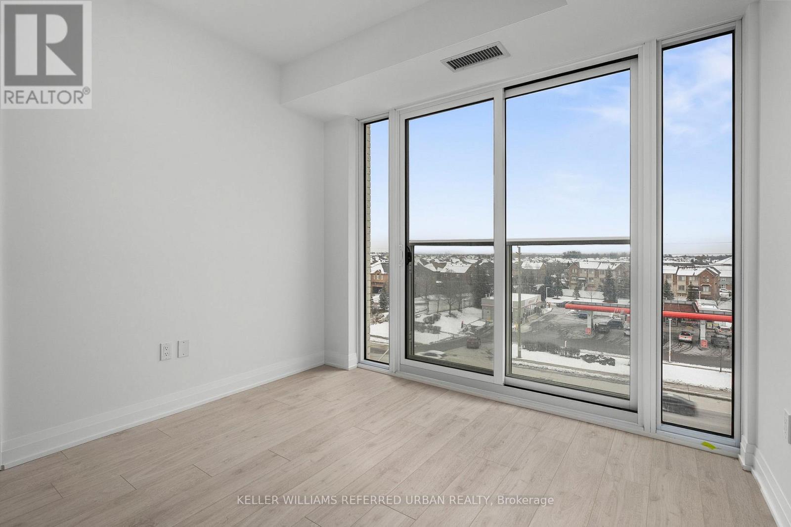 511 - 412 Silver Maple Road, Oakville, ON - Indoor Photo Showing Other Room