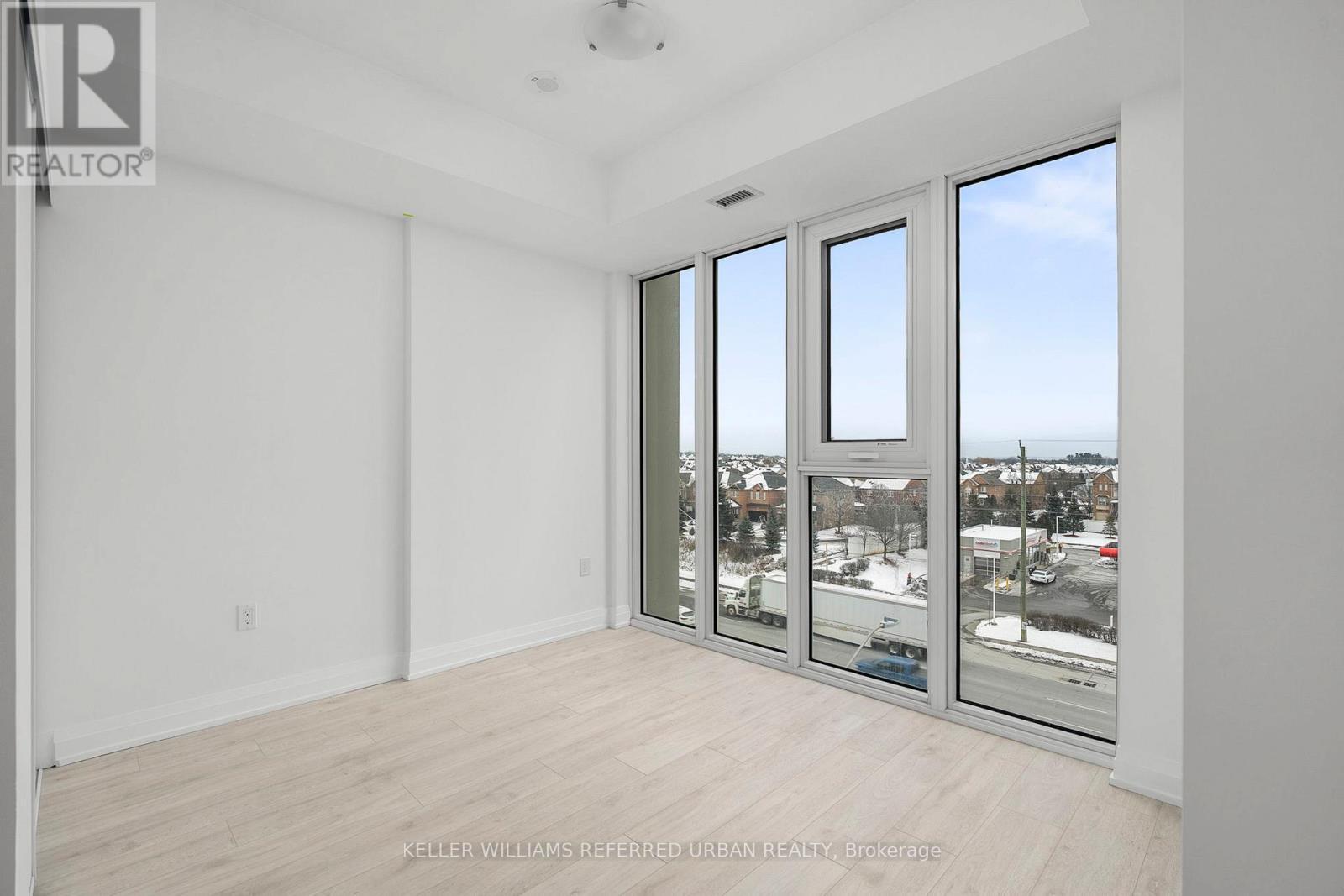 511 - 412 Silver Maple Road, Oakville, ON - Indoor Photo Showing Other Room