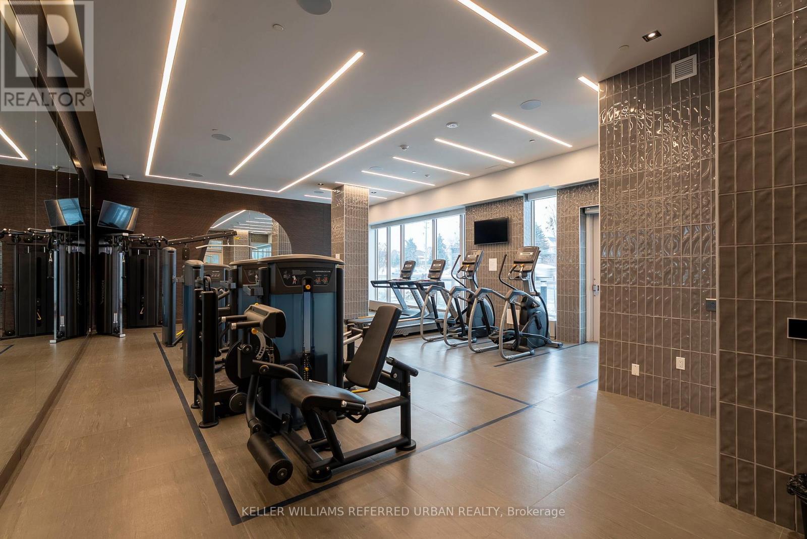 511 - 412 Silver Maple Road, Oakville, ON - Indoor Photo Showing Gym Room