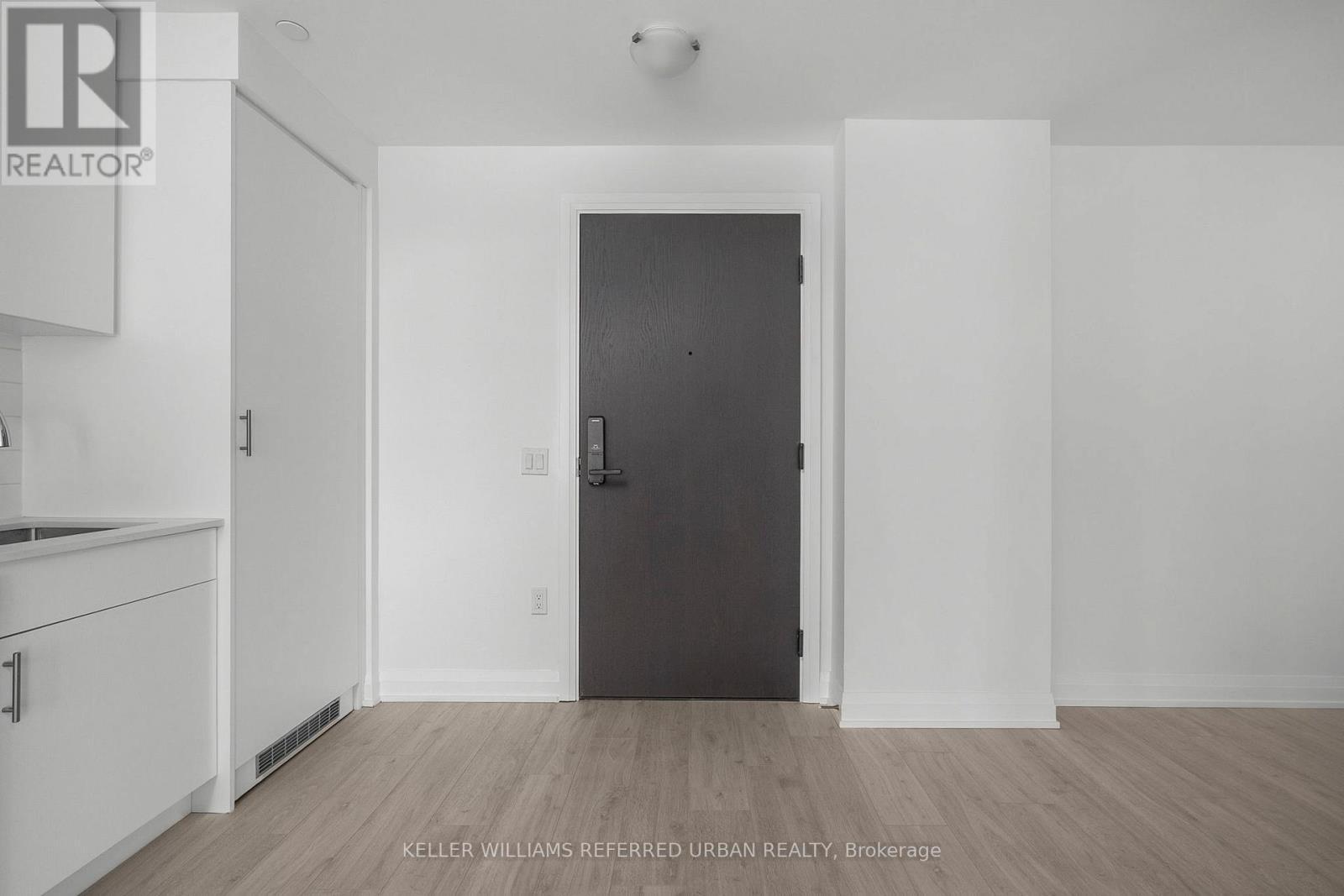 511 - 412 Silver Maple Road, Oakville, ON - Indoor Photo Showing Other Room