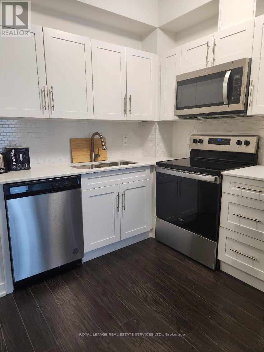 1510 - 128 King Street N, Waterloo, ON - Indoor Photo Showing Kitchen With Stainless Steel Kitchen