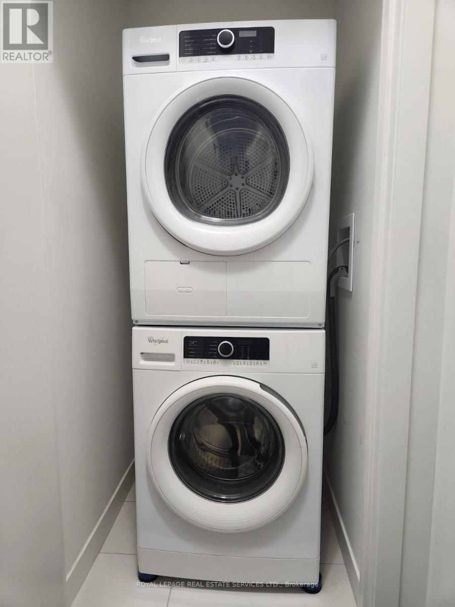 1510 - 128 King Street N, Waterloo, ON - Indoor Photo Showing Laundry Room