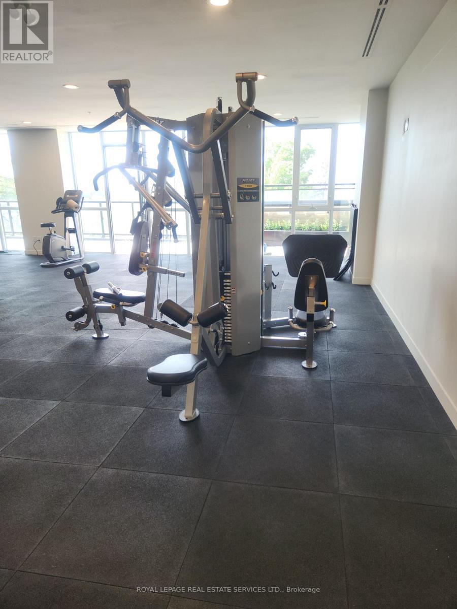 1510 - 128 King Street N, Waterloo, ON - Indoor Photo Showing Gym Room