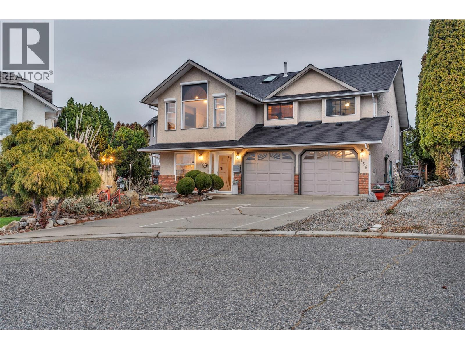 156 Stevens Court, Penticton, BC - Outdoor With Facade