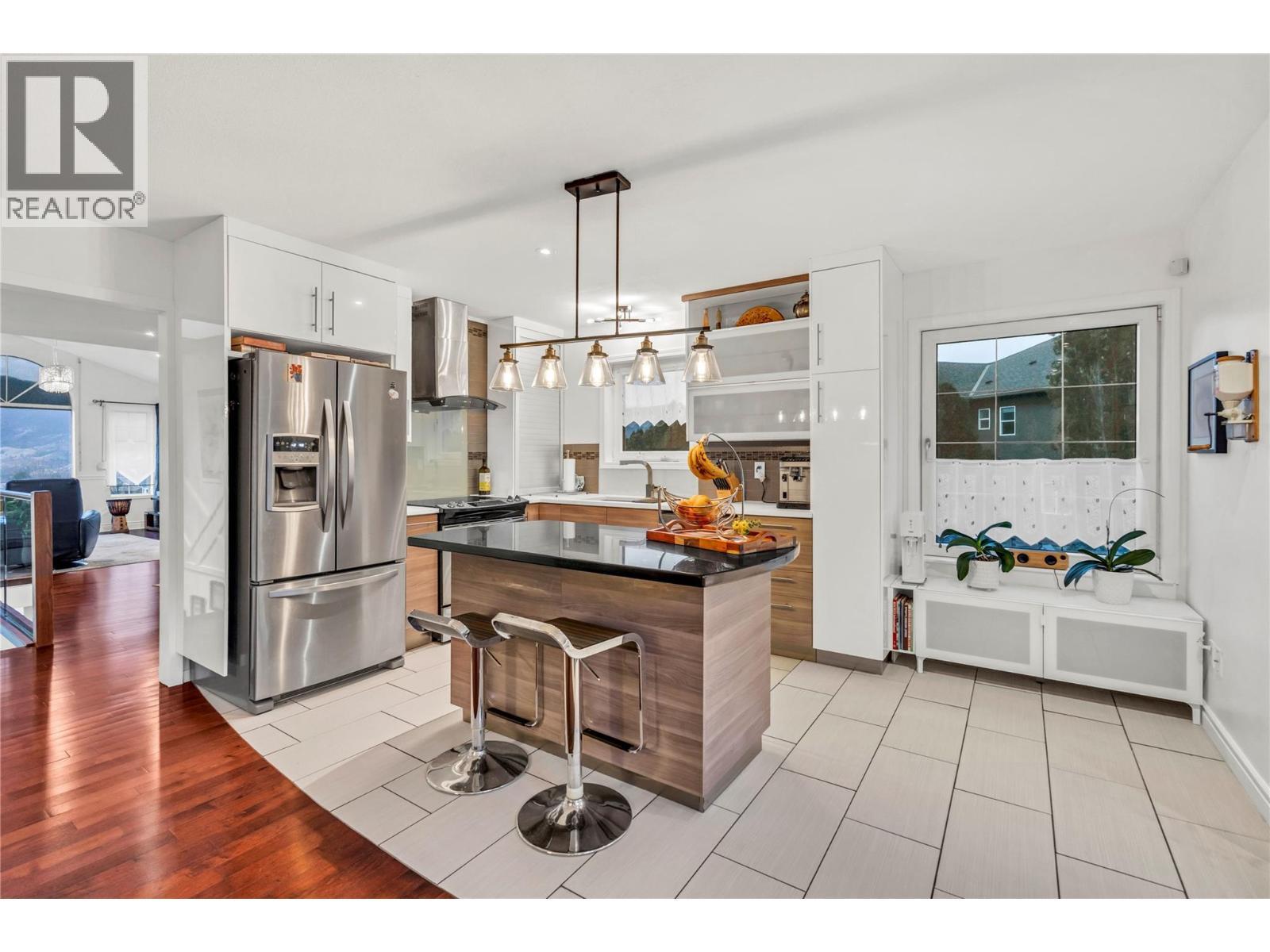 156 Stevens Court, Penticton, BC - Indoor