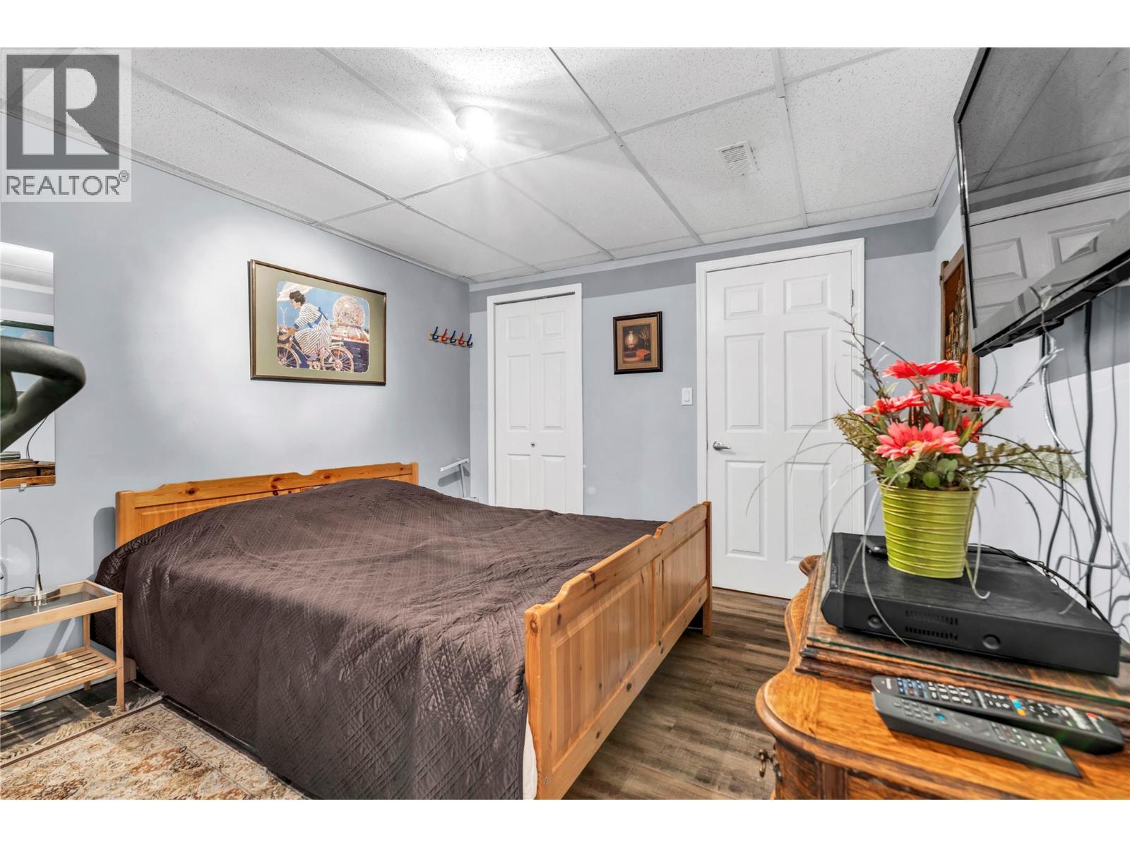 156 Stevens Court, Penticton, BC - Indoor Photo Showing Bedroom