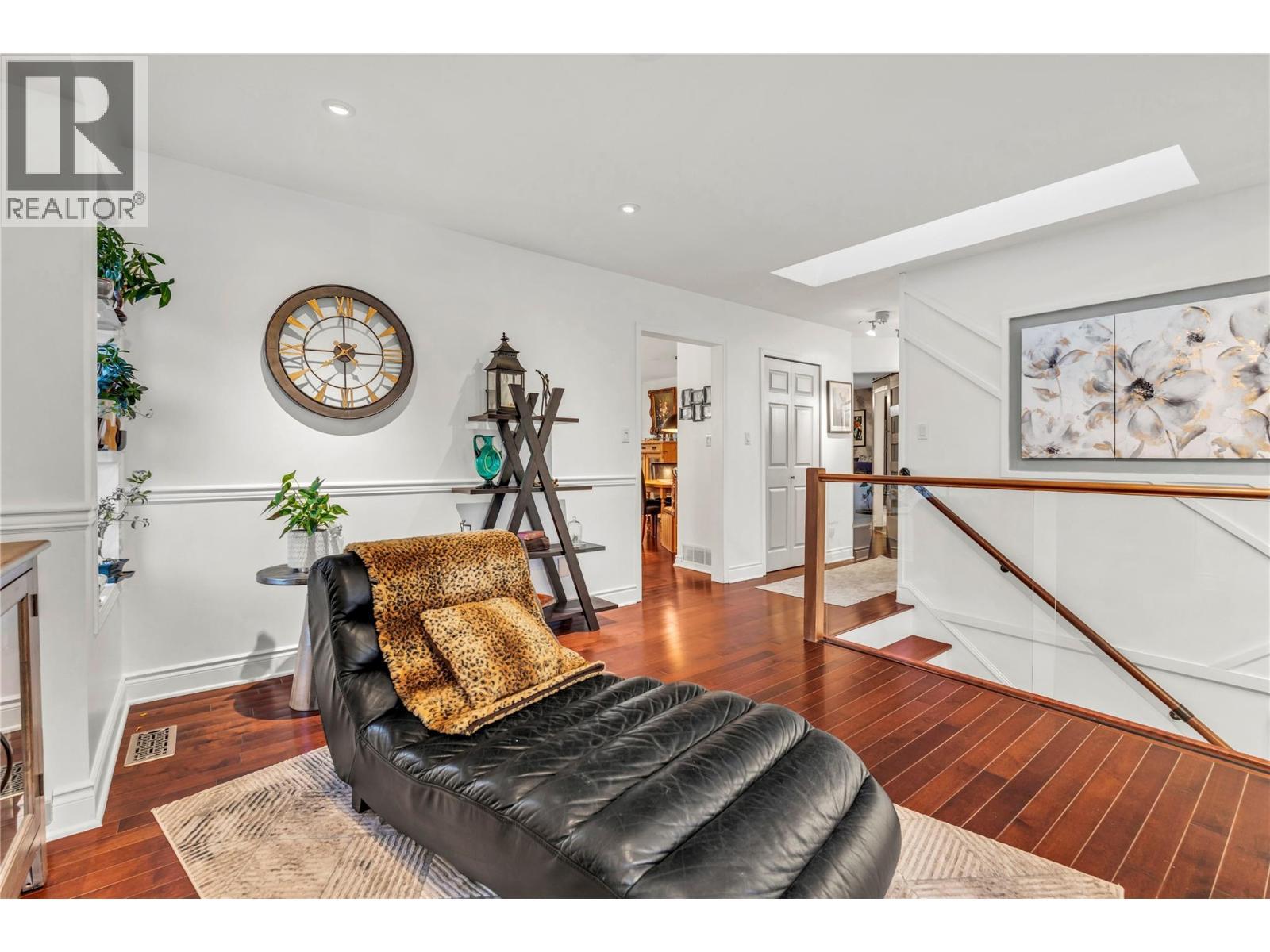 156 Stevens Court, Penticton, BC - Indoor