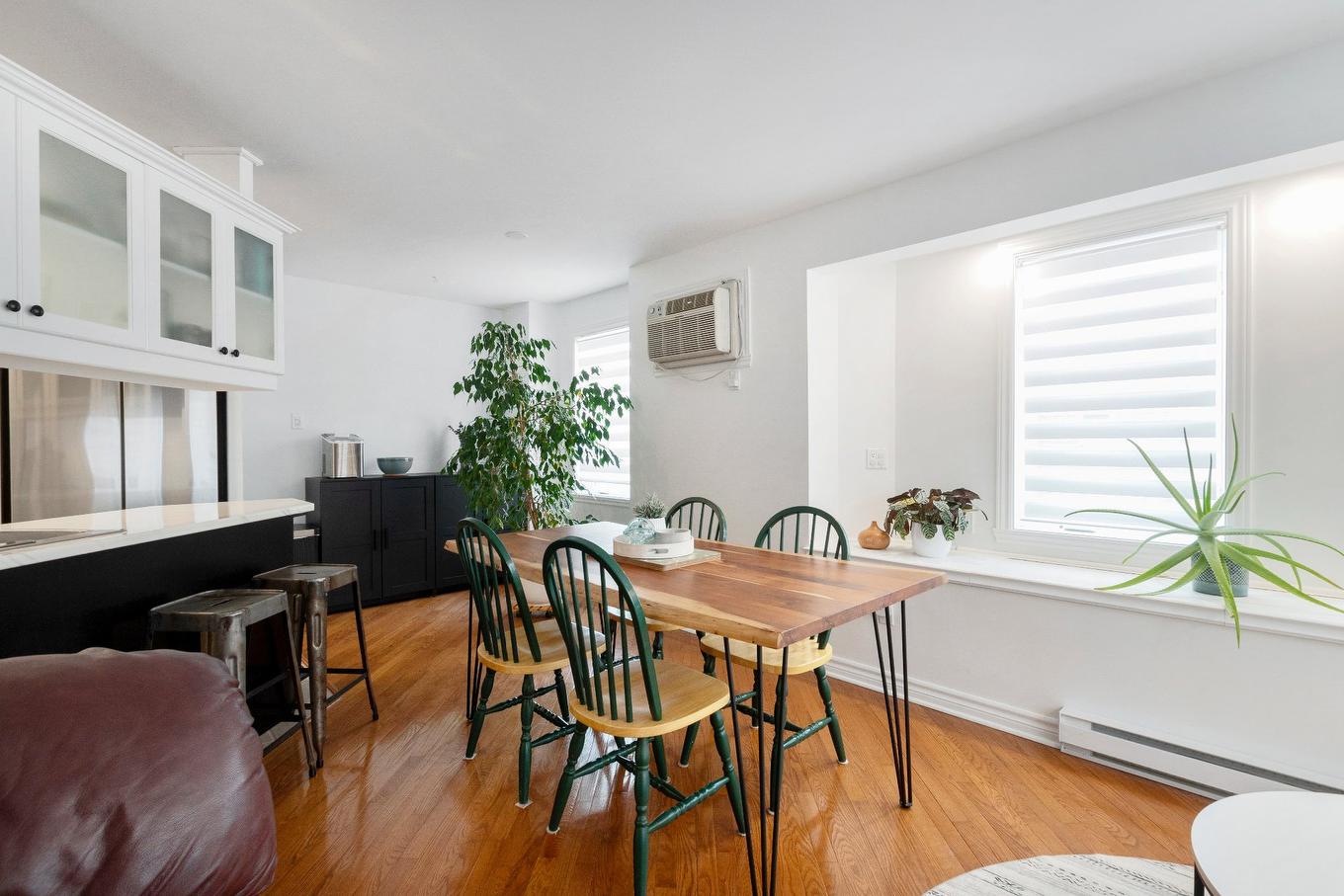 Dining room - 1168 Rue Notre-Dame-De-Fatima, Laval (Pont-Viau), QC - Indoor Photo Showing Other Room