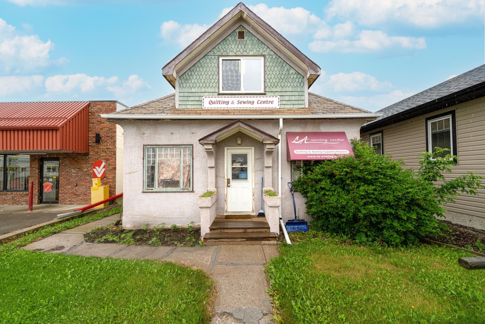 5028 50 Avenue, Lamont, AB