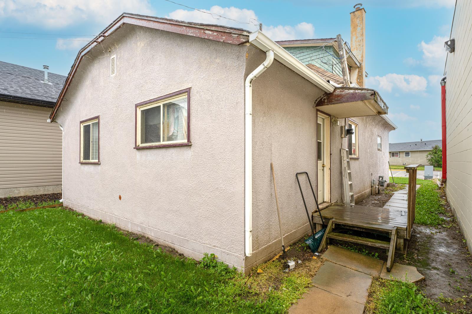 5028 50 Avenue, Lamont, AB