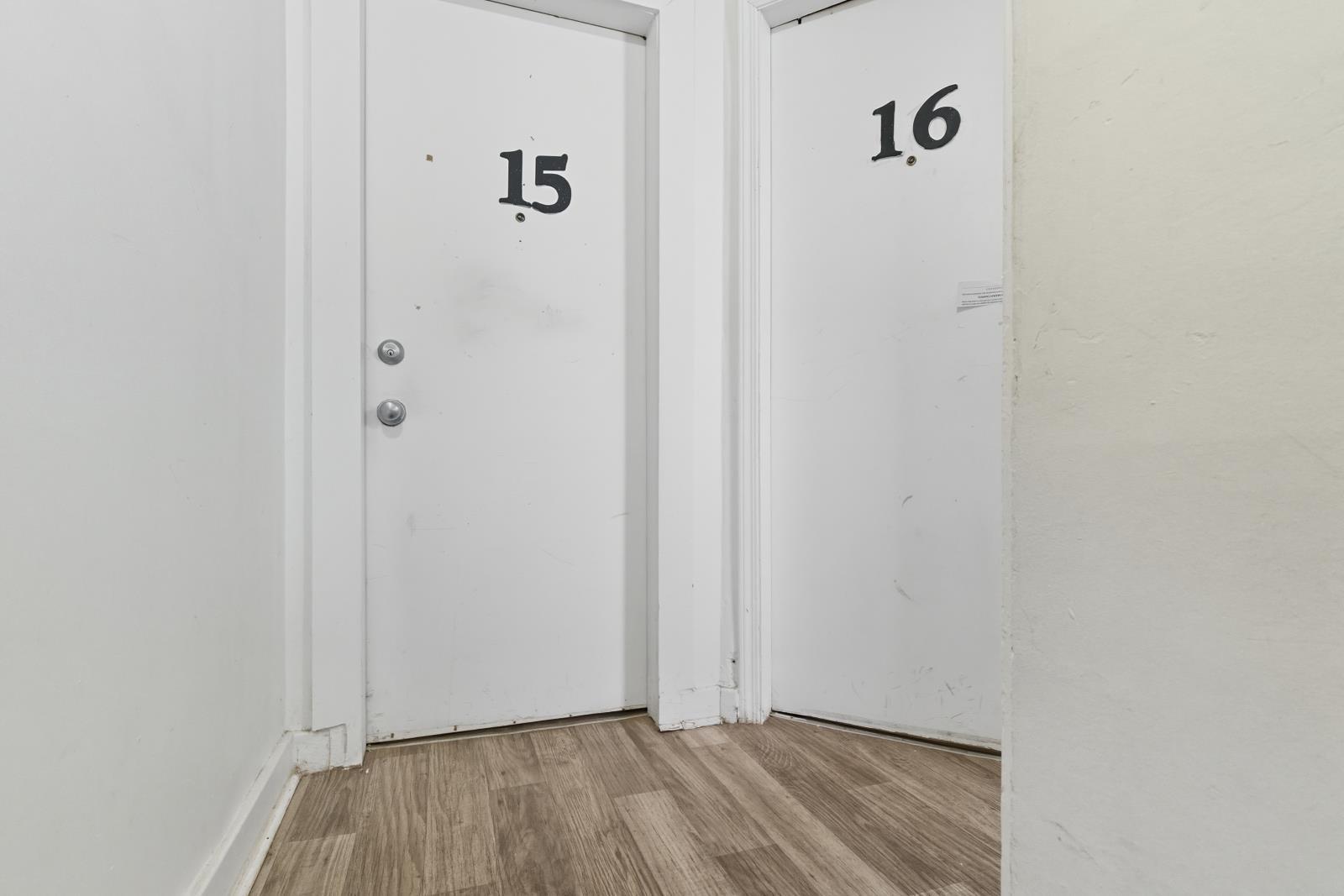 9519 103 Avenue, Edmonton, AB - Indoor Photo Showing Other Room