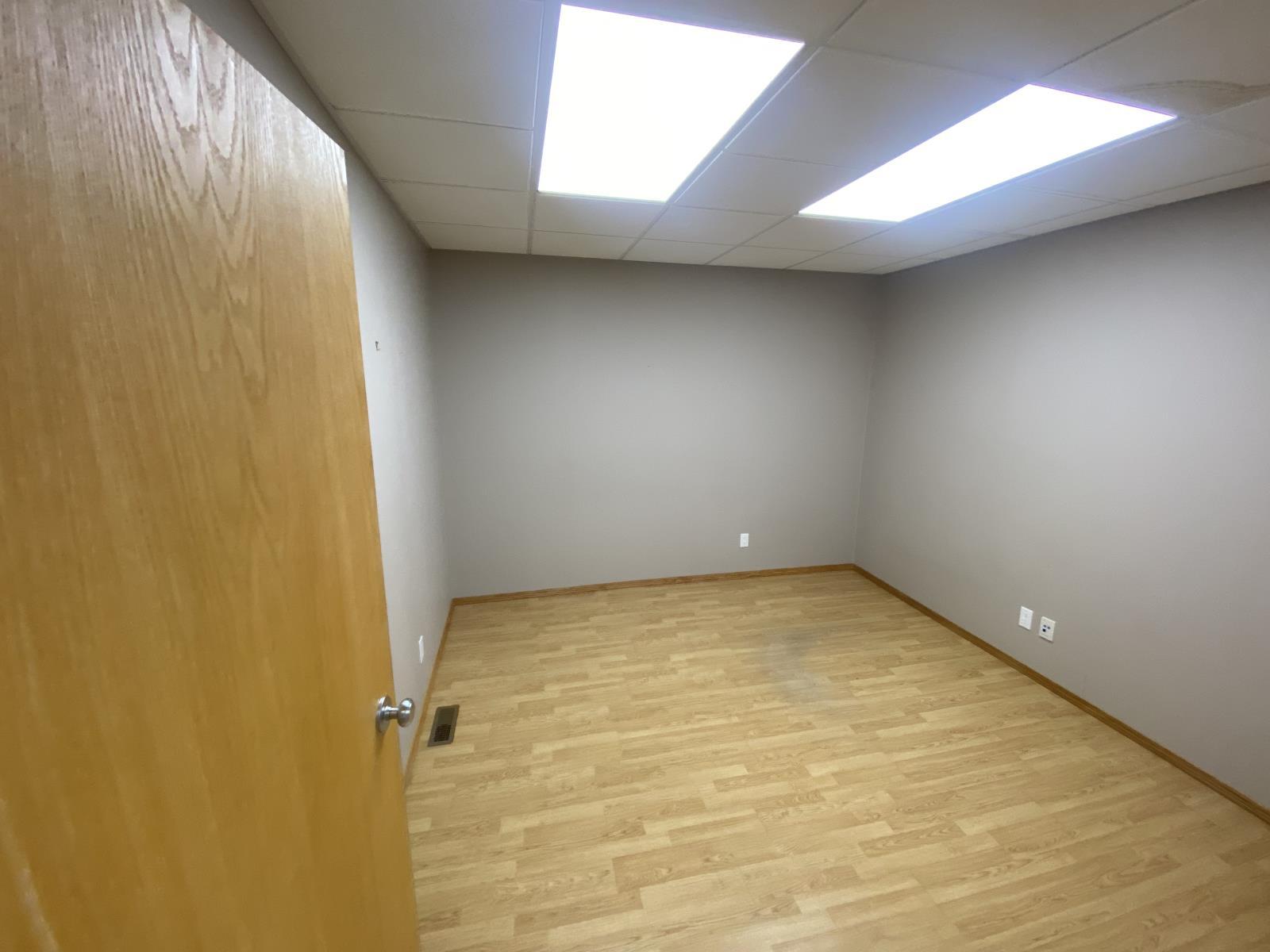 4918 50 Avenue, Vegreville, AB