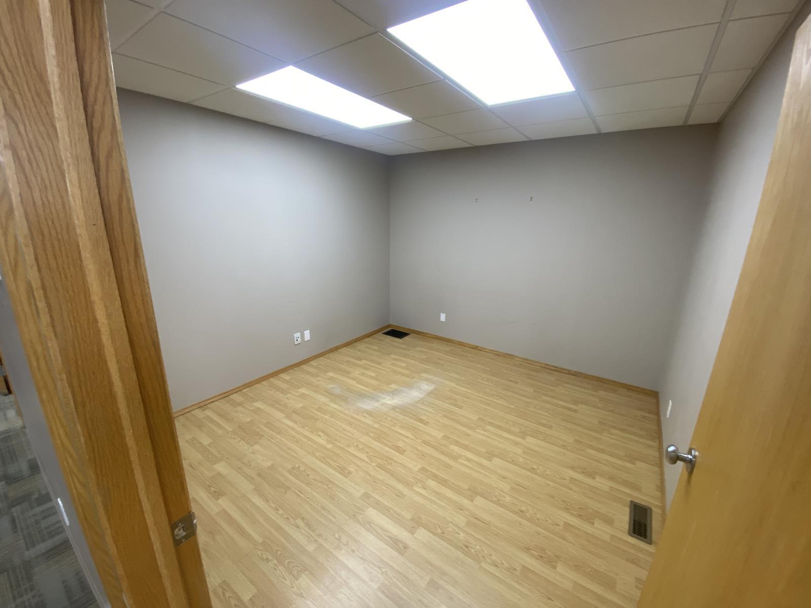 4918 50 Avenue, Vegreville, AB