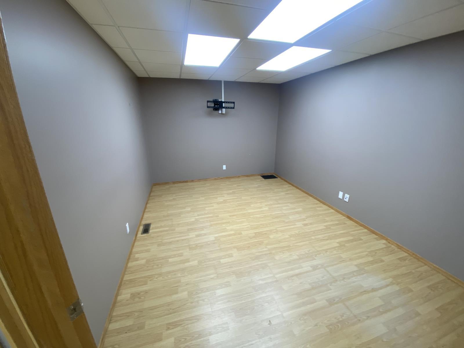 4918 50 Avenue, Vegreville, AB