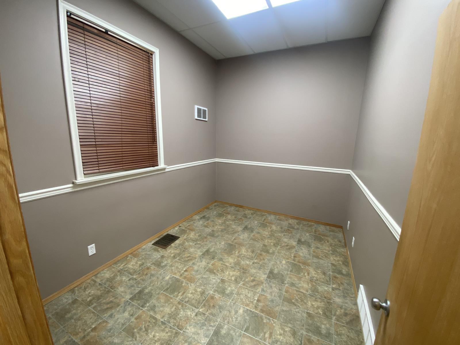 4918 50 Avenue, Vegreville, AB