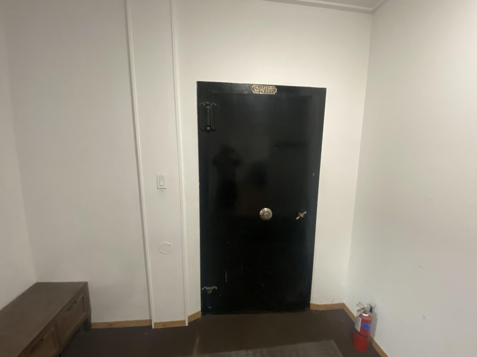 4918 50 Avenue, Vegreville, AB