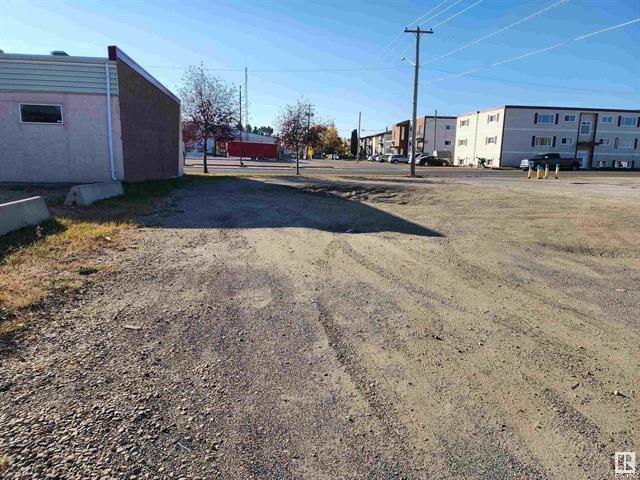 5212 52 Avenue, Drayton Valley, AB