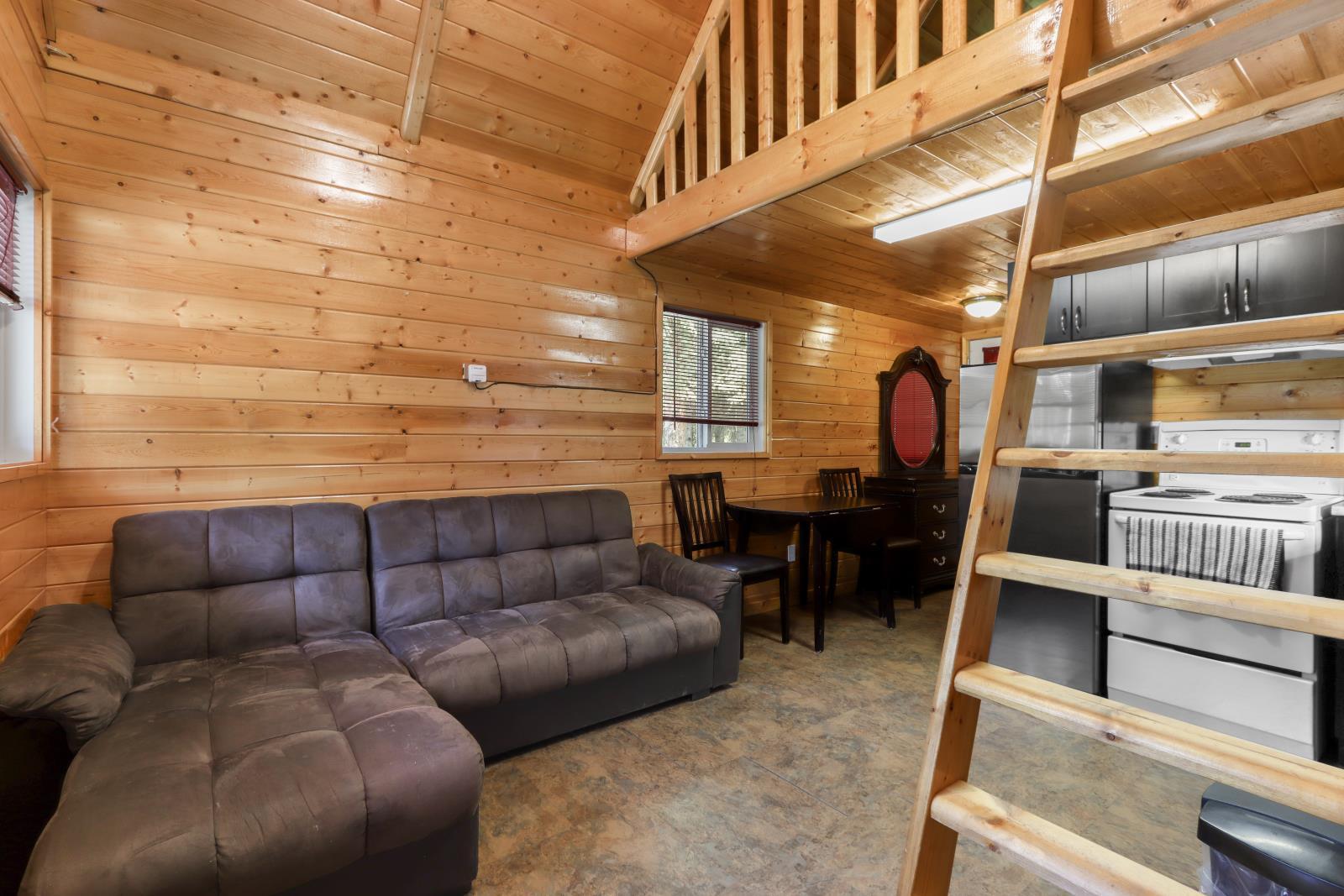 4836A 53 Ave, Cynthia, AB