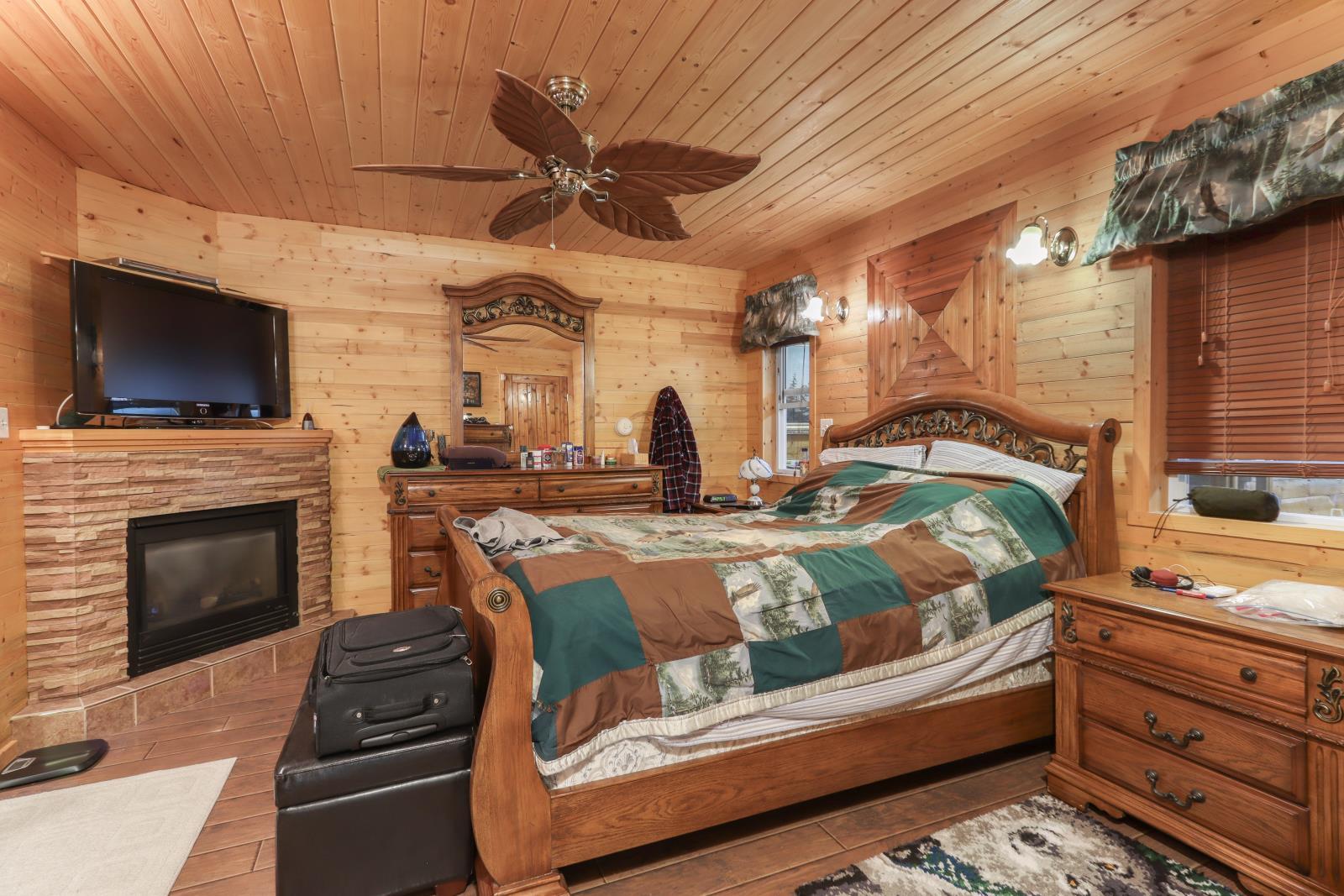 4836 53 Ave, Cynthia, AB