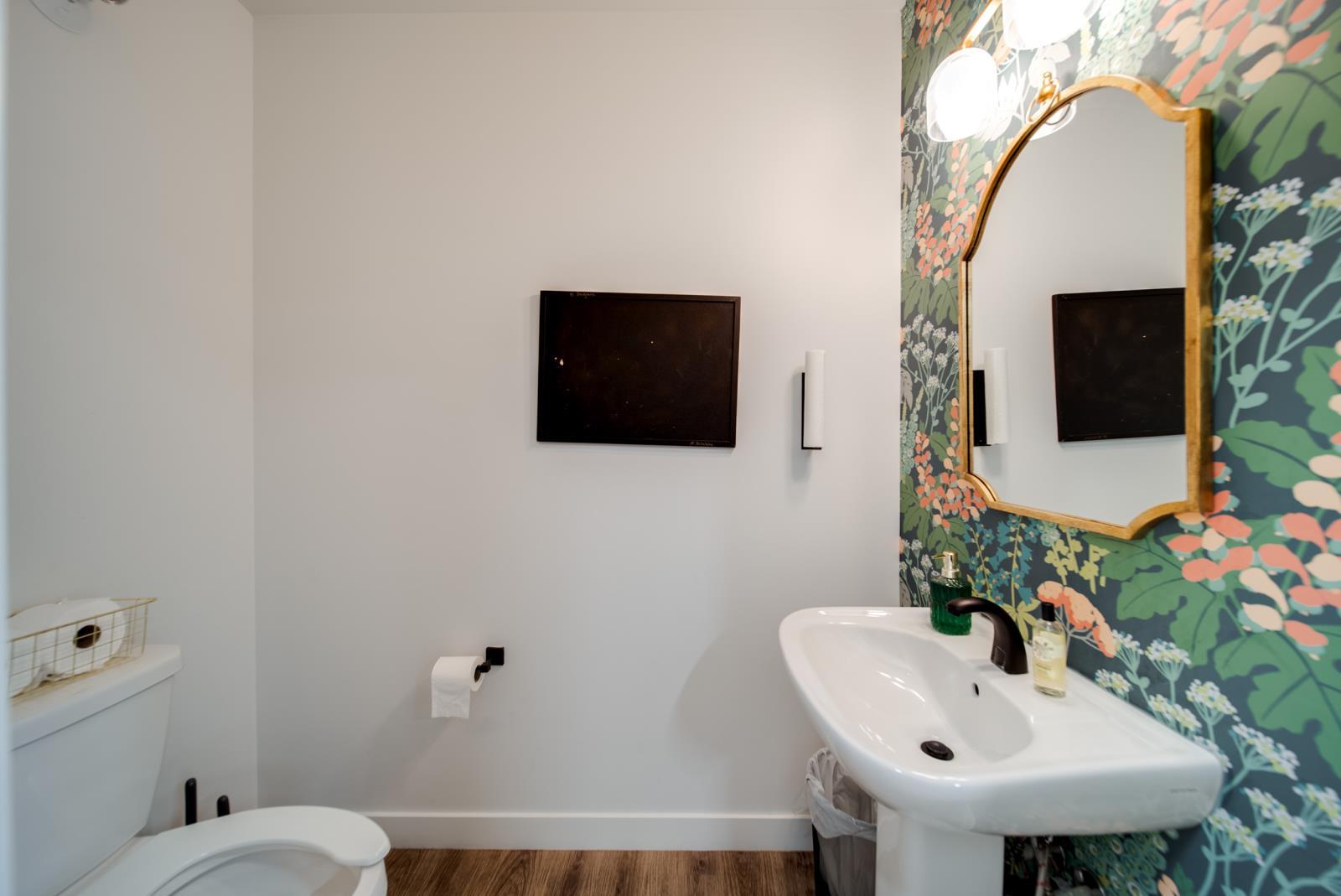 6958 76 Avenue, Edmonton, AB