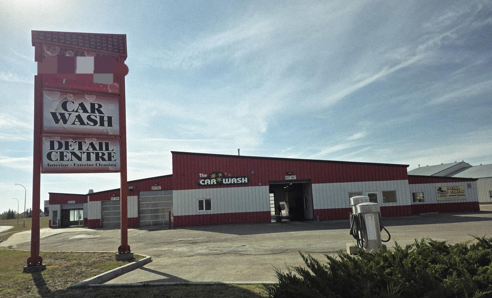 6201 43 St, Lloydminster, AB