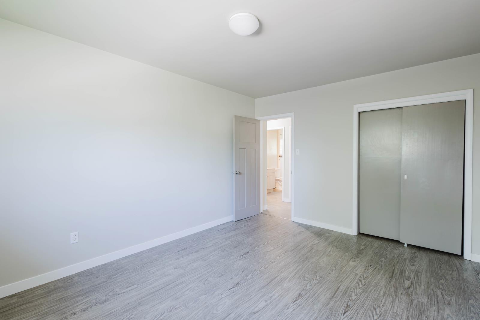 8504 98 Street, Edmonton, AB - Indoor Photo Showing Other Room