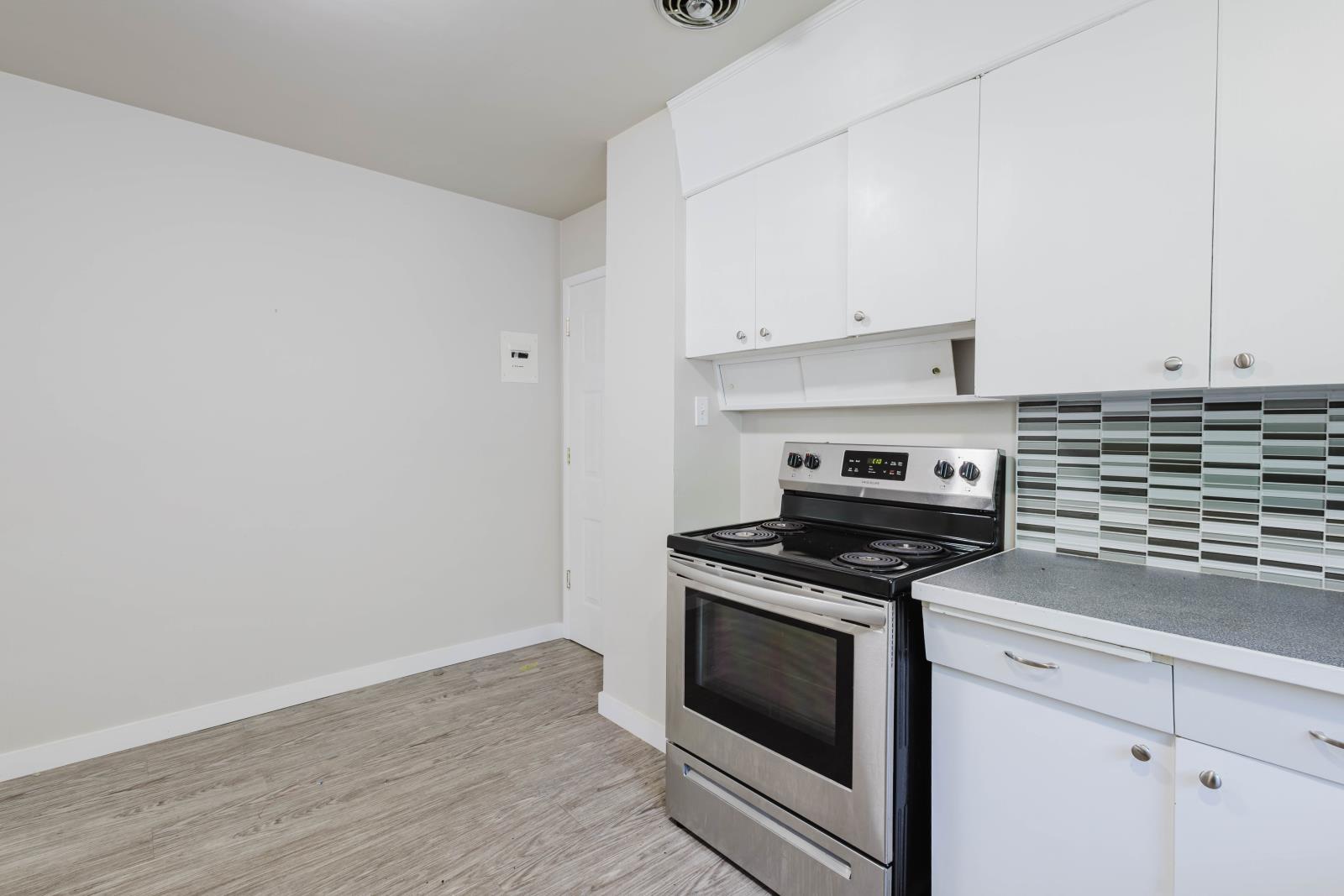 8504 98 Street, Edmonton, AB - Indoor Photo Showing Kitchen