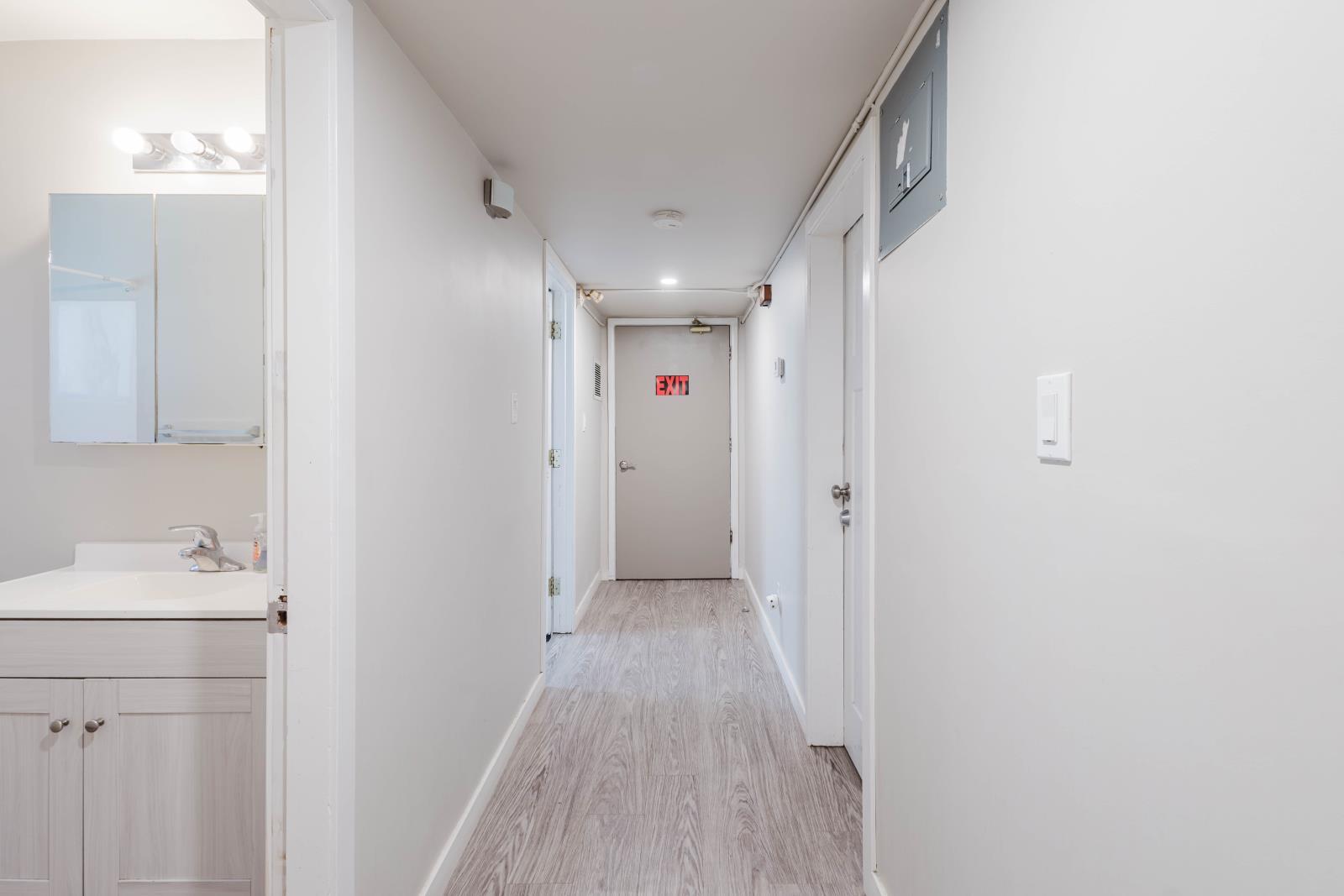 8504 98 Street, Edmonton, AB - Indoor Photo Showing Other Room