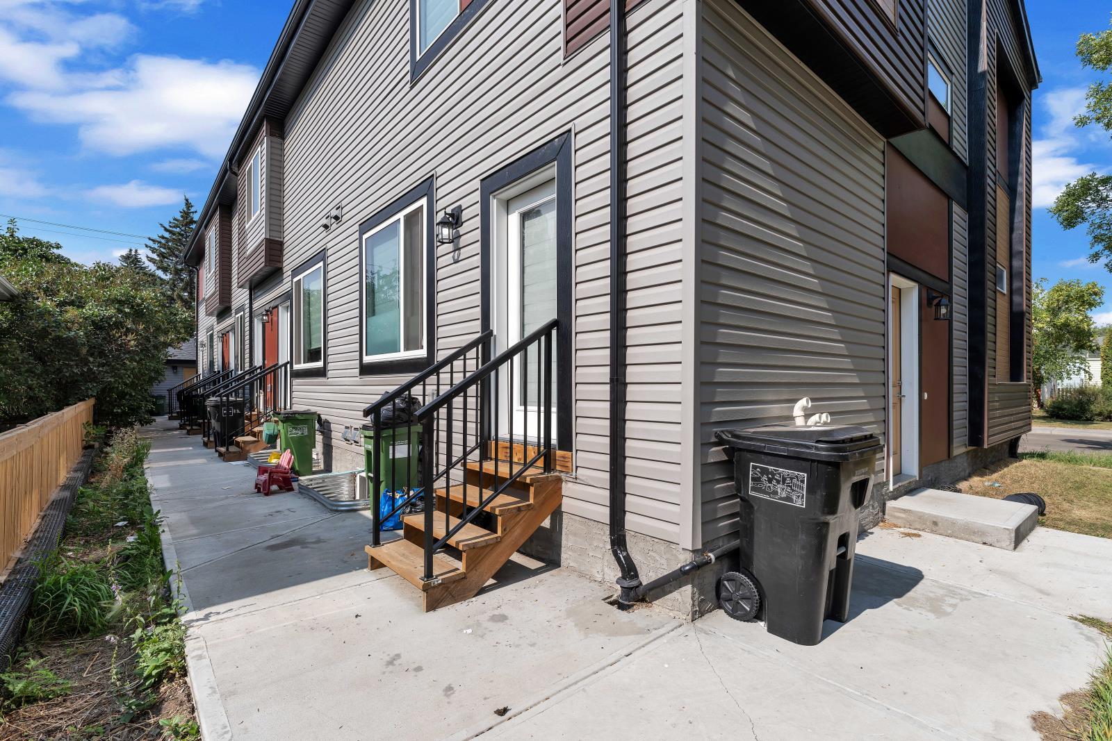 7903 122 Avenue, Edmonton, AB - Outdoor