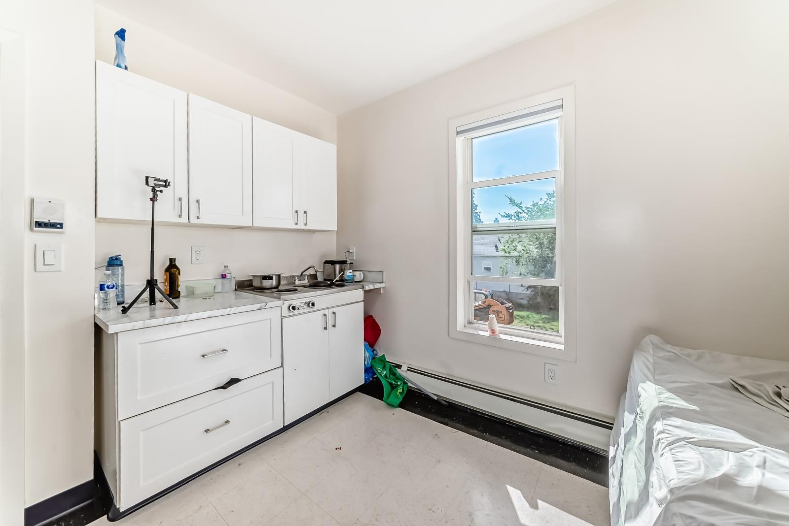 10732 96 Street, Edmonton, AB - Indoor