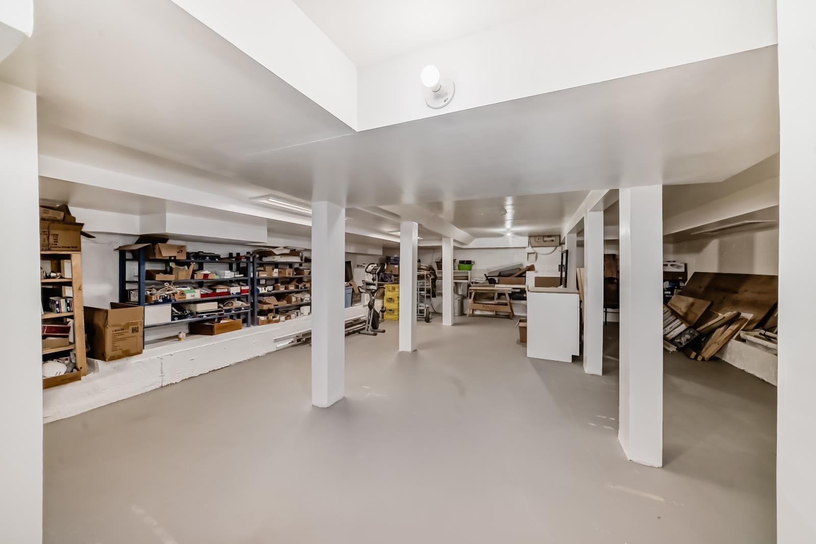 10732 96 Street, Edmonton, AB - Indoor