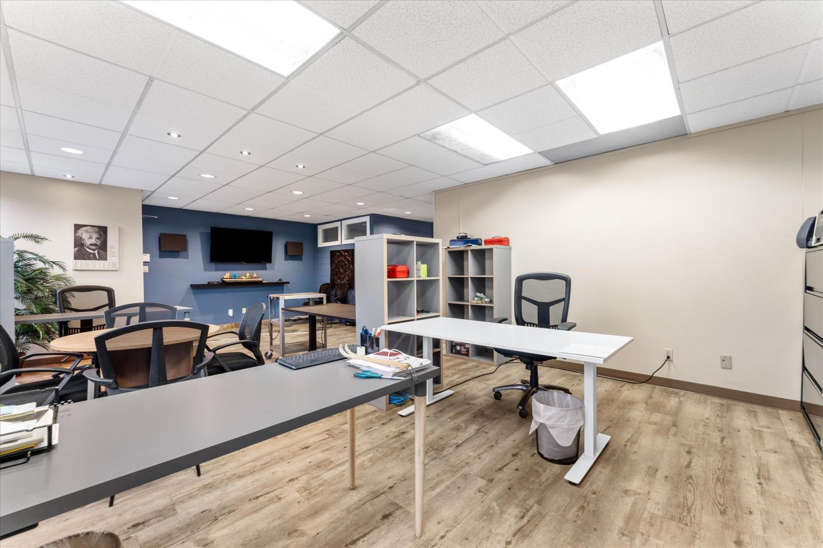 10041 81 Ave Nw, Edmonton, AB