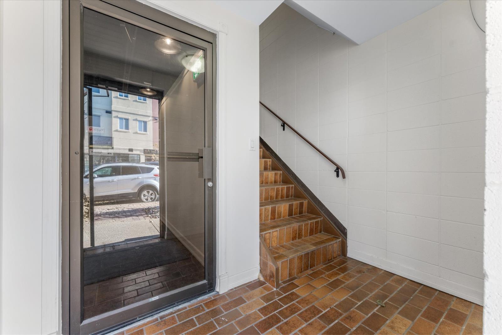 10041 81 Ave Nw, Edmonton, AB