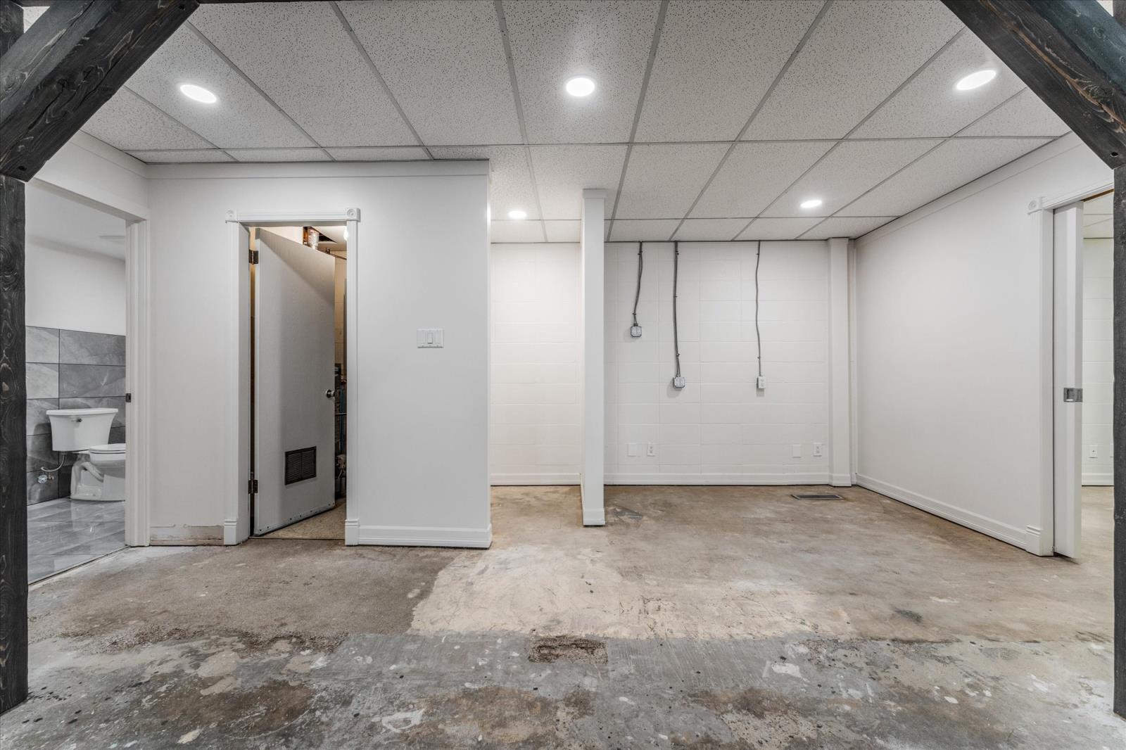 10041 81 Ave Nw, Edmonton, AB