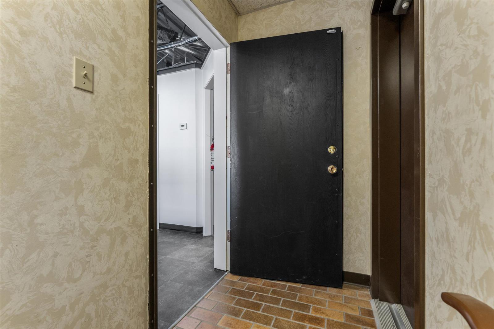 10041 81 Ave Nw, Edmonton, AB