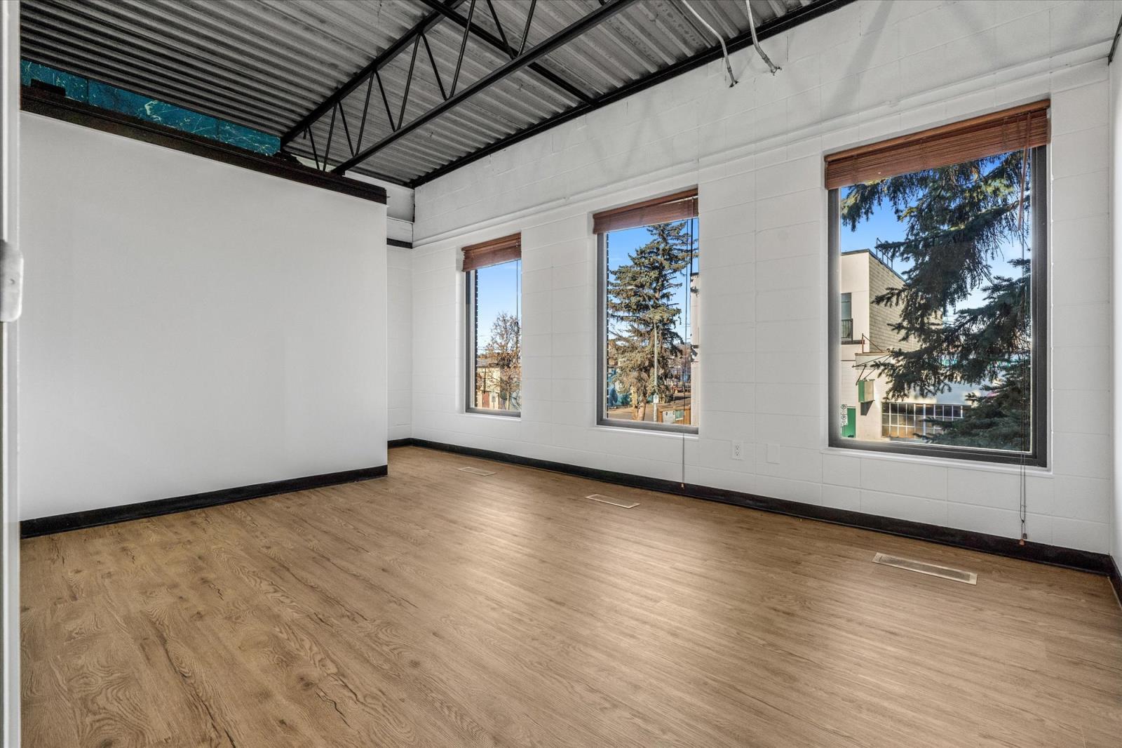 10041 81 Ave Nw, Edmonton, AB