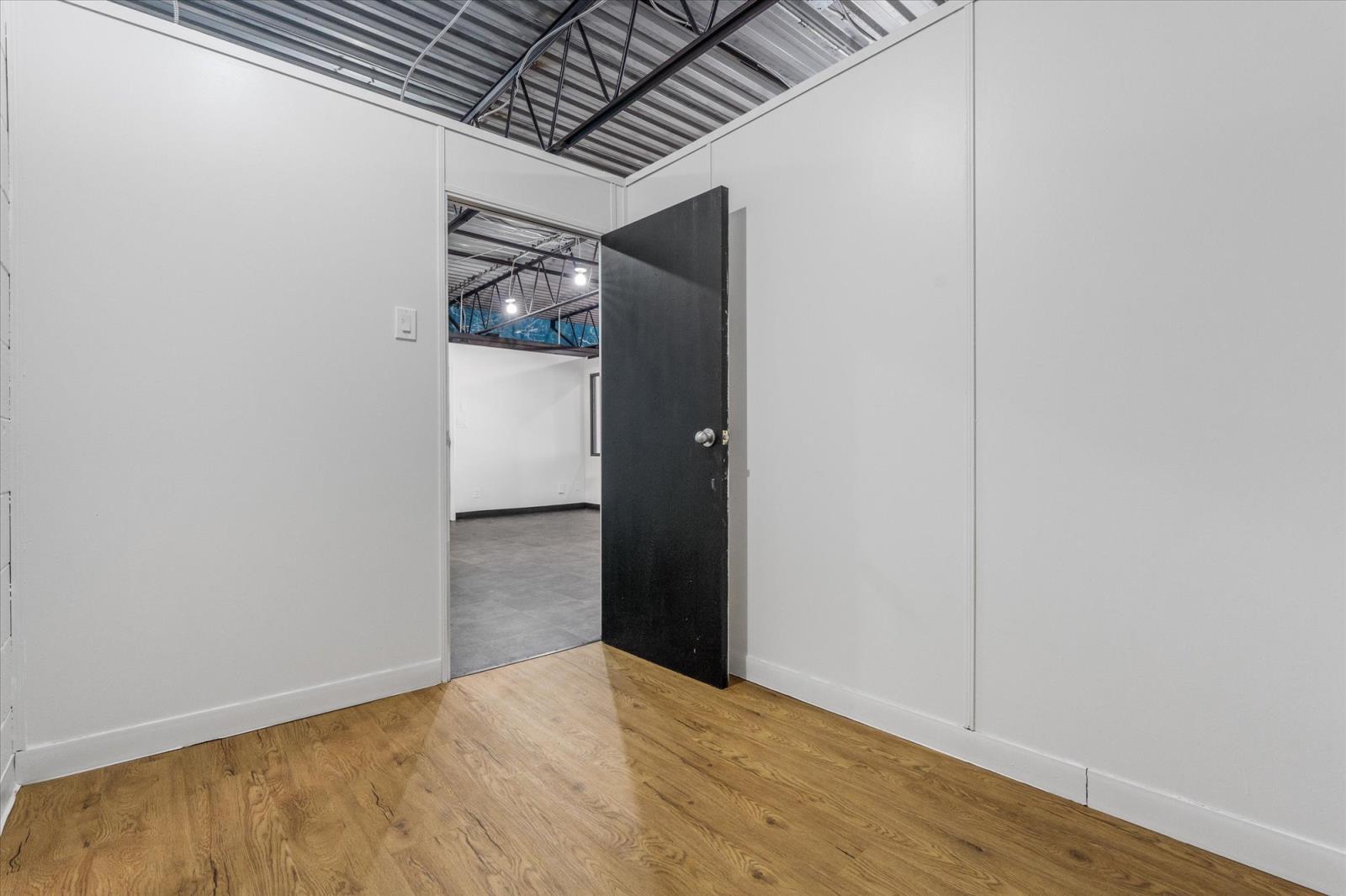 10041 81 Ave Nw, Edmonton, AB