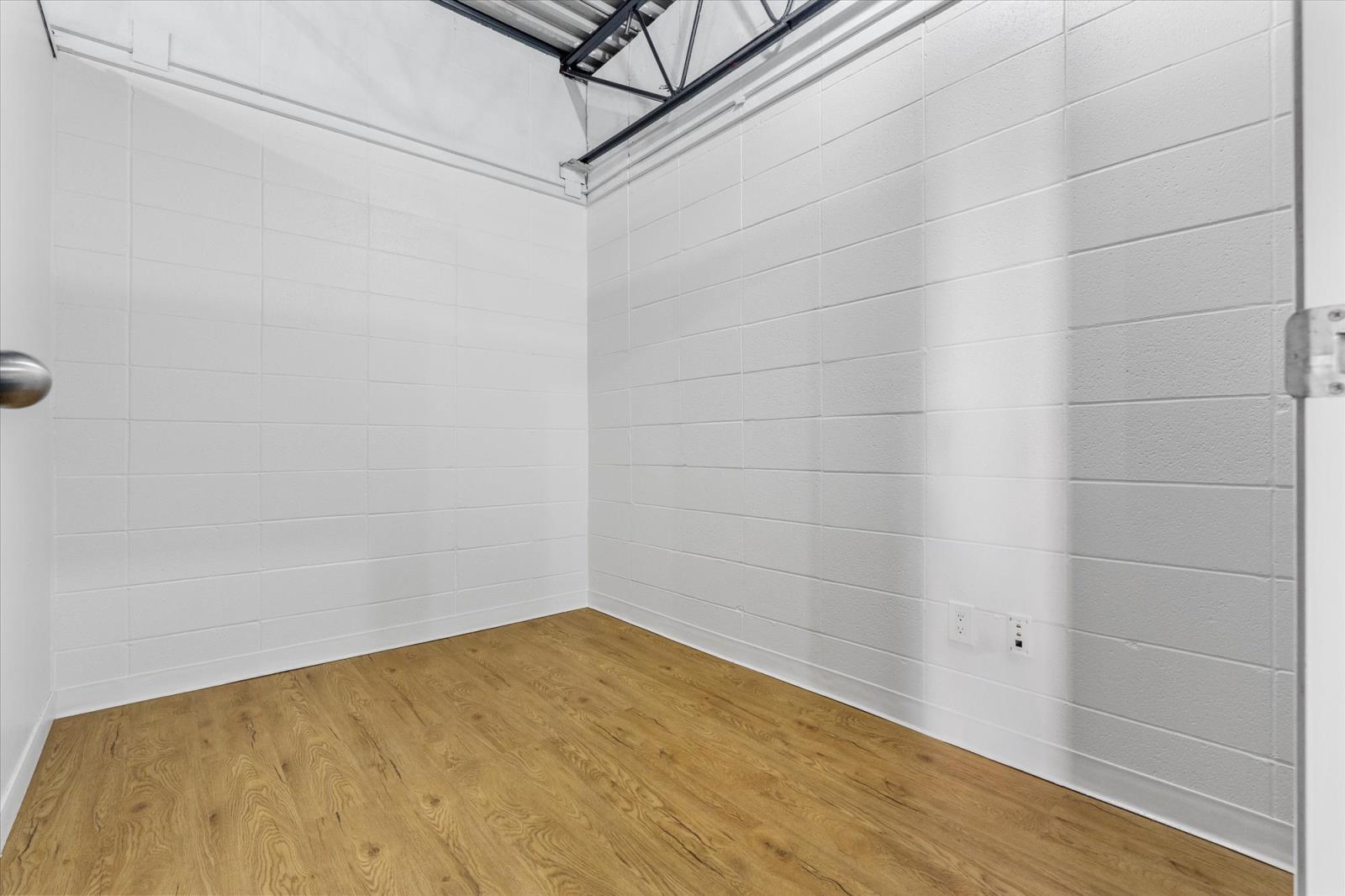 10041 81 Ave Nw, Edmonton, AB