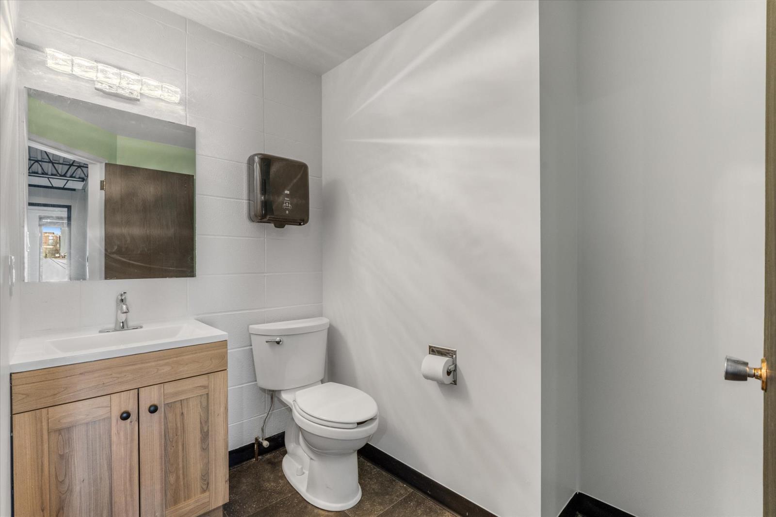 10041 81 Ave Nw, Edmonton, AB