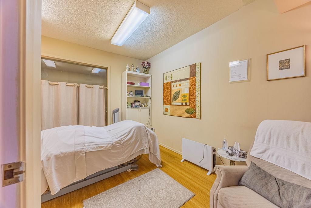 9865 85 Avenue, Edmonton, AB