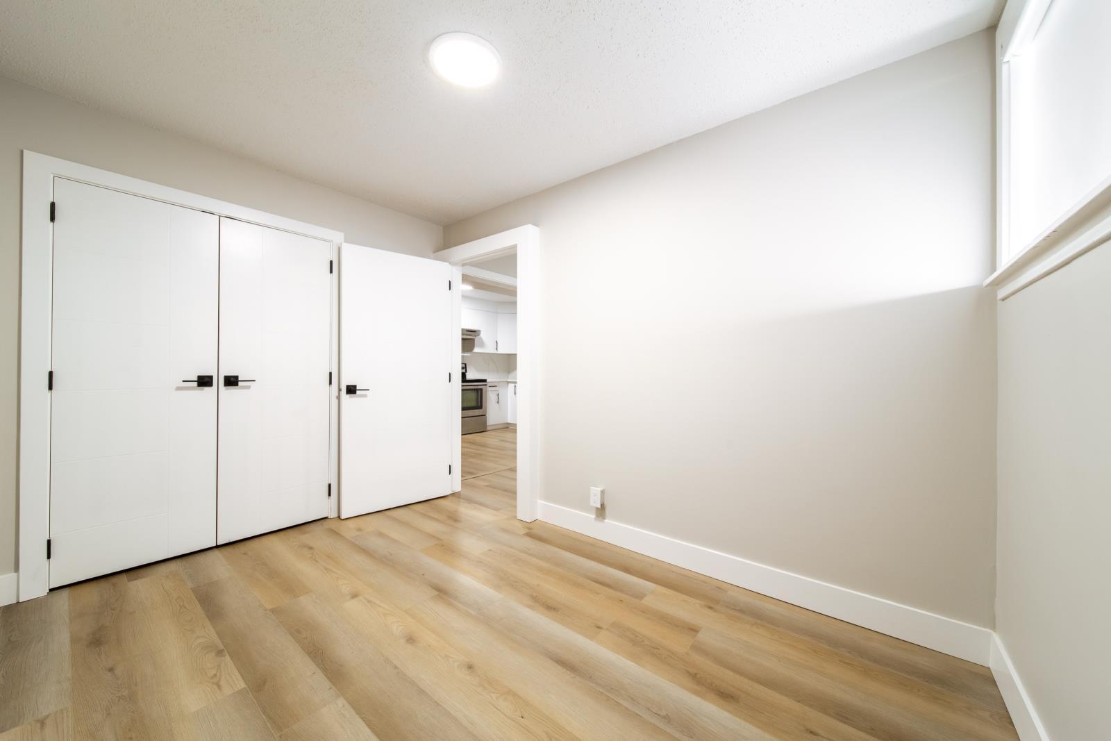 6418 132 Avenue, Edmonton, AB - Indoor Photo Showing Other Room