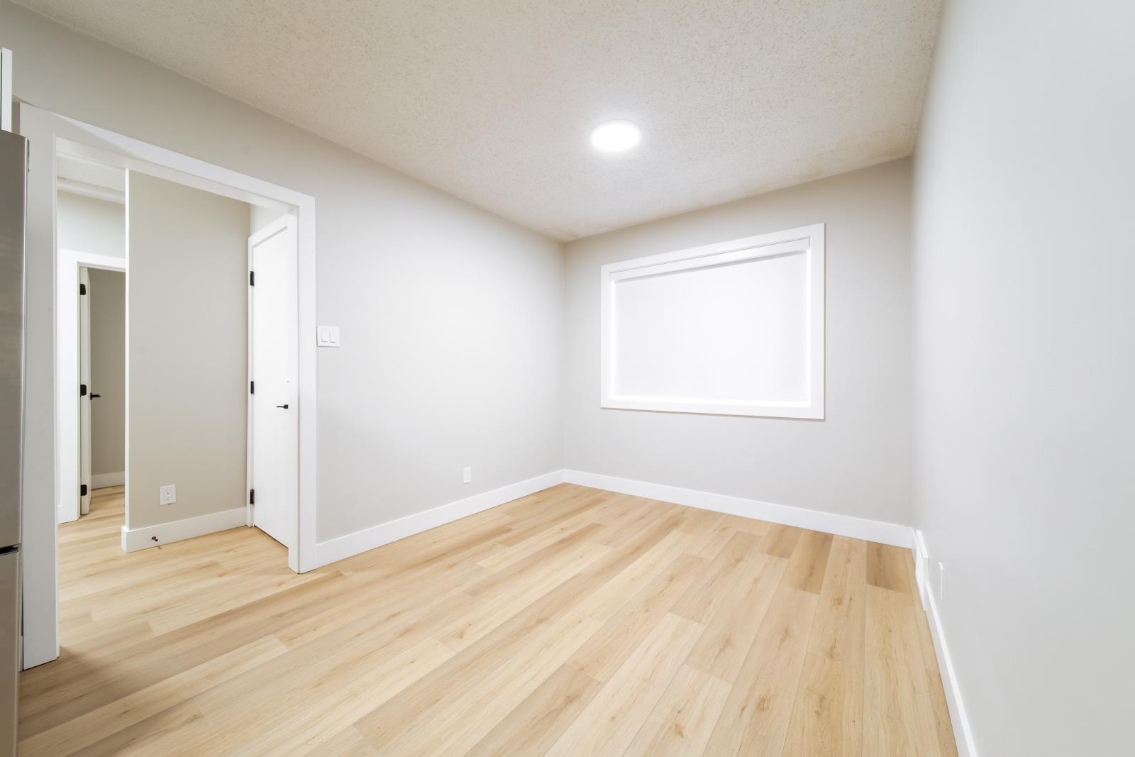 6418 132 Avenue, Edmonton, AB - Indoor Photo Showing Other Room
