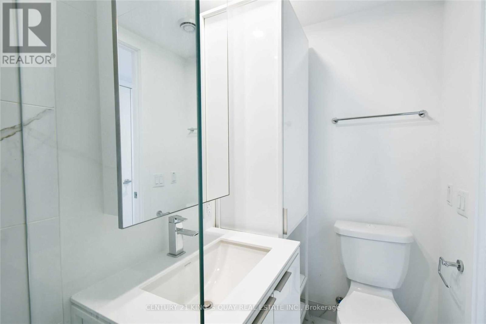 1809 - 77 Shuter Street, Toronto, ON - Indoor Photo Showing Bathroom