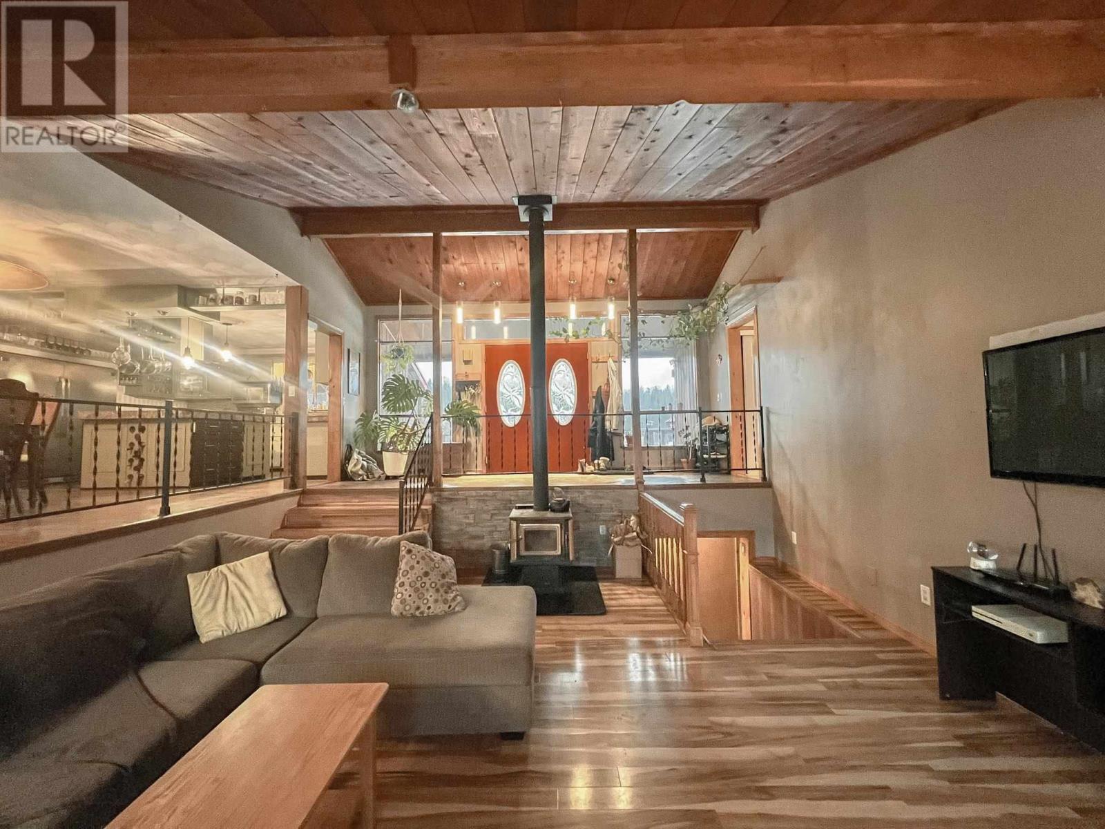 1257 Riverview Rd, Serpent River, ON - Indoor Photo Showing Living Room